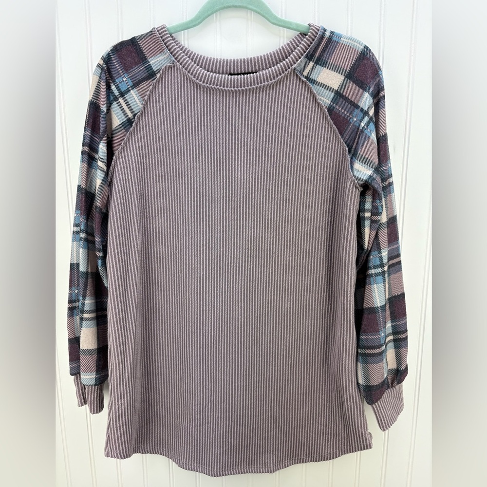 HEIMISH Purple Ribbed Knit Pullover with Plaid Sleeves Small